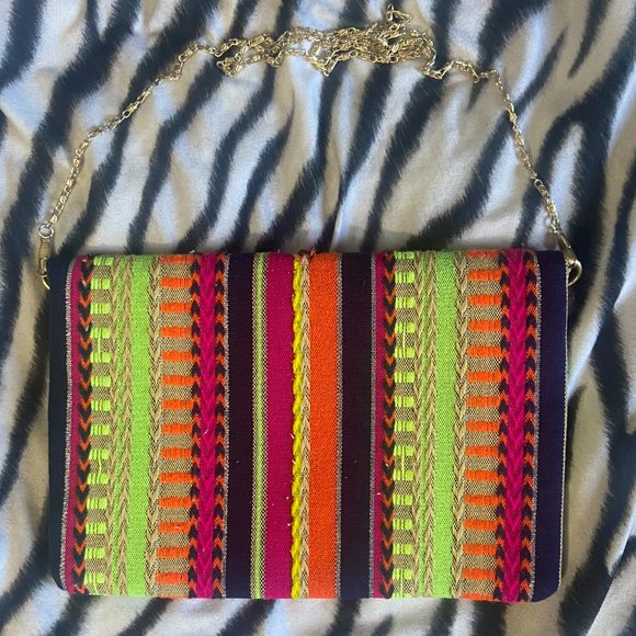 STEVE MADDEN Women's Bzada Multi-Color Strip Envelope Clutch/Crossbody - Picture 4 of 9